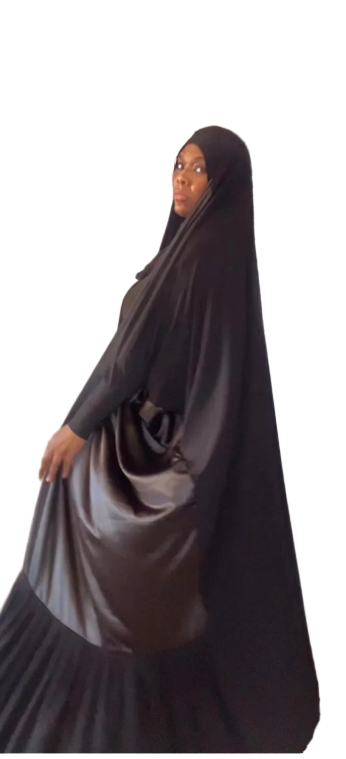 Satin twist (with pleats)